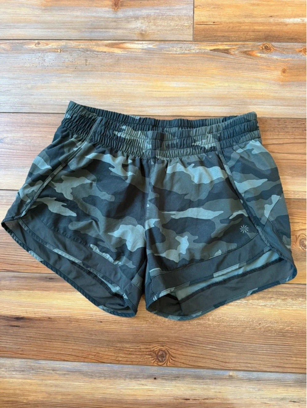 Athleta small camo shorts